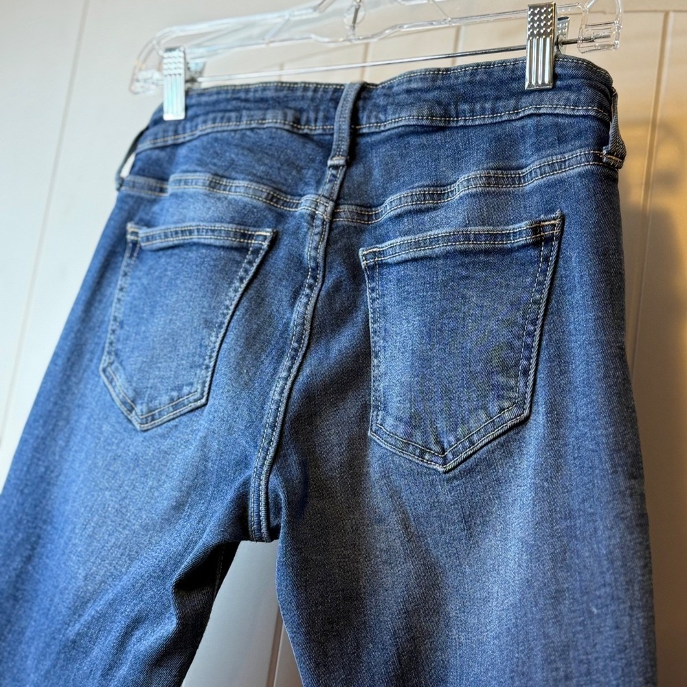 Gap Girlfriend Denim Cropped Jeans Medium Wash Blue Denim Slim Fit Women Pant 2R - Picture 6 of 11